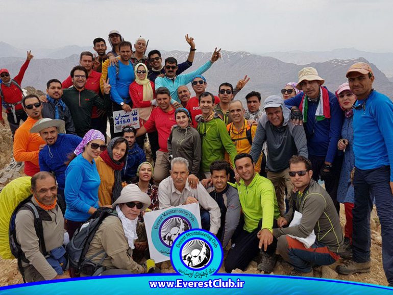 گزارش صعود یک روزه  به قله سنبران(بام استان لرستان)